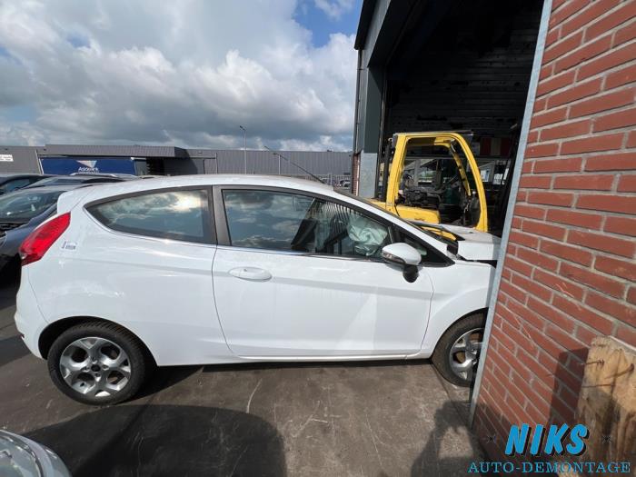 Ford Fiesta 6 1.25 16V Samochód złomowany (2009, Bialy)