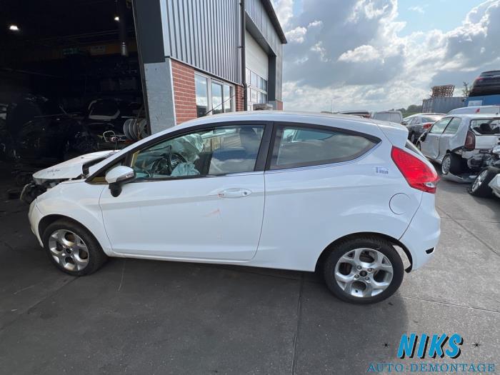 Ford Fiesta 6 1.25 16V Samochód złomowany (2009, Bialy)