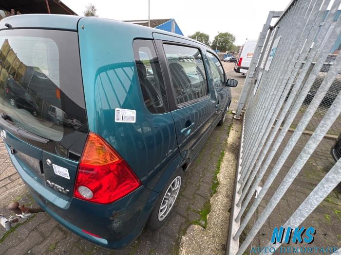 Daihatsu YRV 1.3 16V DVVT Skrotfordon (2001, GROEN)