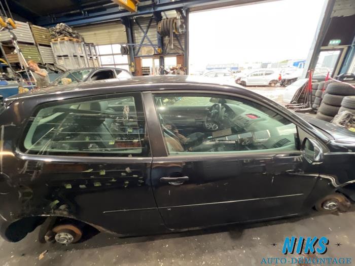 Volkswagen Polo IV 1.4 16V Skrotfordon (2006, ZWART)