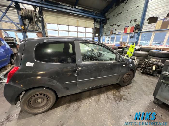 Renault Twingo II 1.2 16V Skrotfordon (2008, ZWART)