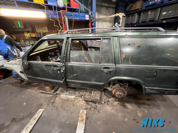 Volvo 940 I Estate 2.3i (LPT) Polar Samochód złomowany (1997, Zielony)