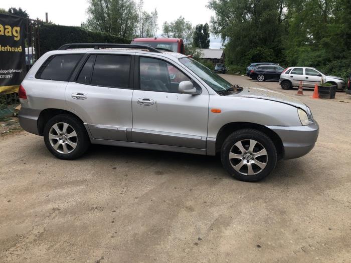 Hyundai Santa Fe I 2.0 16V 4x2 Skrotfordon (2006, GRIJS)
