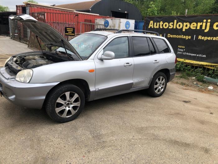 Hyundai Santa Fe I 2.0 16V 4x2 Skrotfordon (2006, GRIJS)