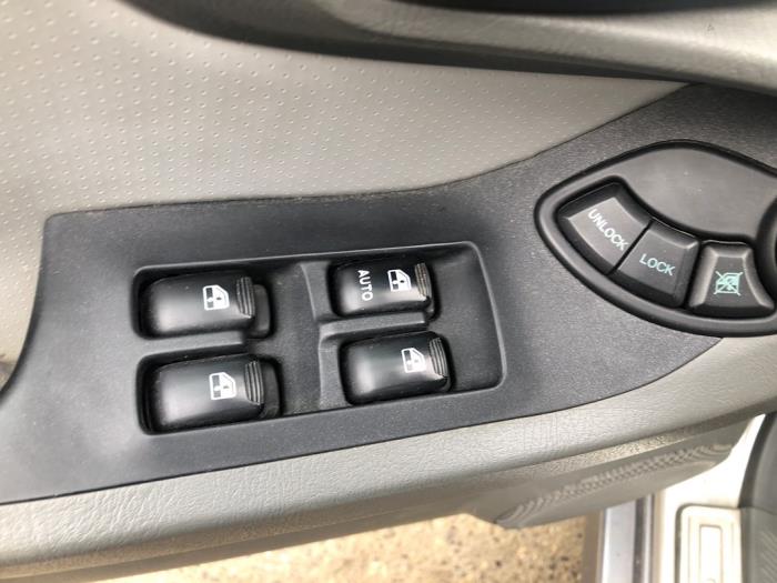 Hyundai Santa Fe I 2.0 16V 4x2 Skrotfordon (2006, GRIJS)