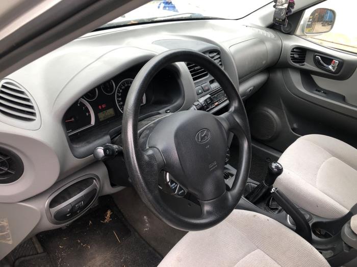 Hyundai Santa Fe I 2.0 16V 4x2 Skrotfordon (2006, GRIJS)