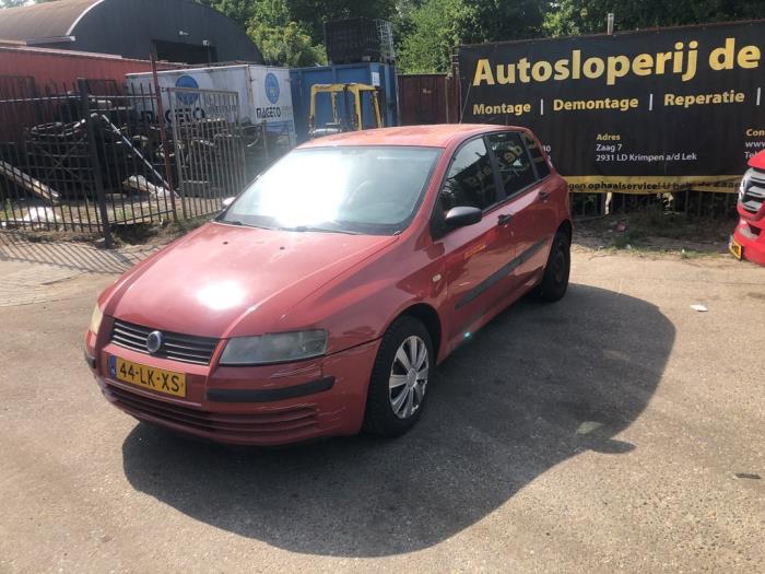 Fiat Stilo 1.2 16V 3-Drs. Sloopvoertuig (2003, Rood)