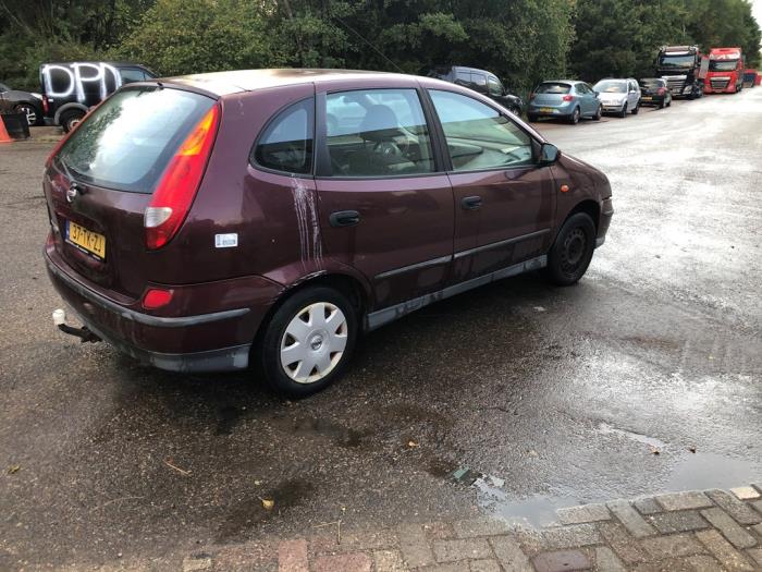 Nissan Almera Tino 1.8 16V Sloopvoertuig (2006, Rood)