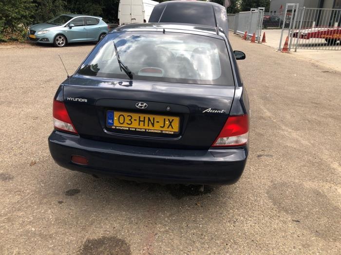 Hyundai Accent 1.5i 12V Sloopvoertuig (2001, Blauw)