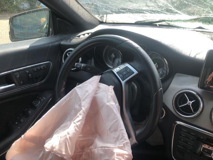 Mercedes CLA 1.6 CLA-200 16V Sloopvoertuig (2013, Grijs)