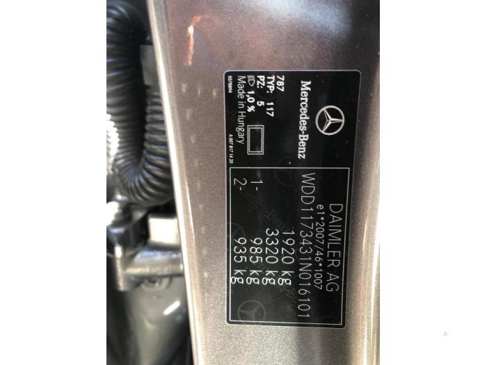 Mercedes CLA 1.6 CLA-200 16V Sloopvoertuig (2013, Grijs)