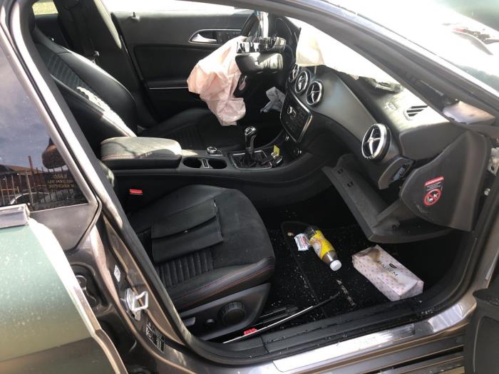 Mercedes CLA 1.6 CLA-200 16V Sloopvoertuig (2013, Grijs)