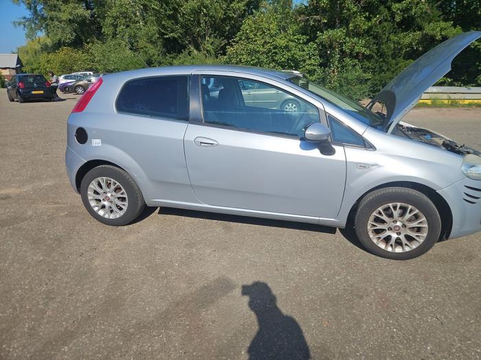 Fiat Grande Punto 1.2 Sloopvoertuig (2009, Grijs)