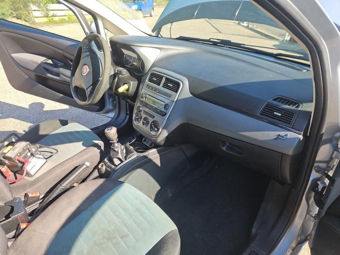 Fiat Grande Punto 1.2 Sloopvoertuig (2009, Grijs)