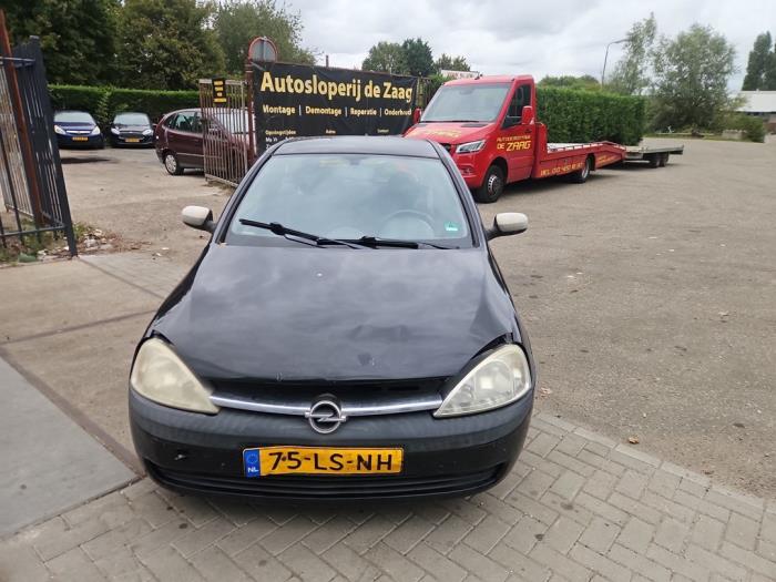 Opel Corsa C 1.2 16V Skrotfordon (2003, ZWART)