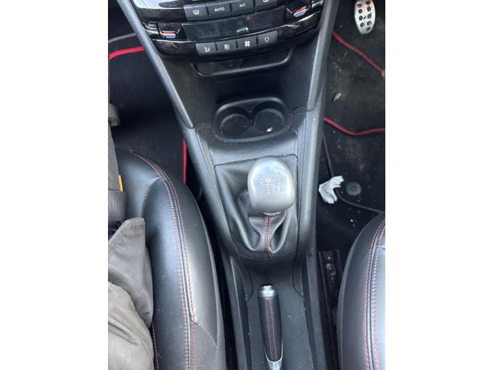 Peugeot 208 I 1.6 16V GTI Samochód złomowany (2017, Czarny)