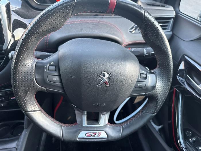 Peugeot 208 I 1.6 16V GTI Samochód złomowany (2017, Czarny)