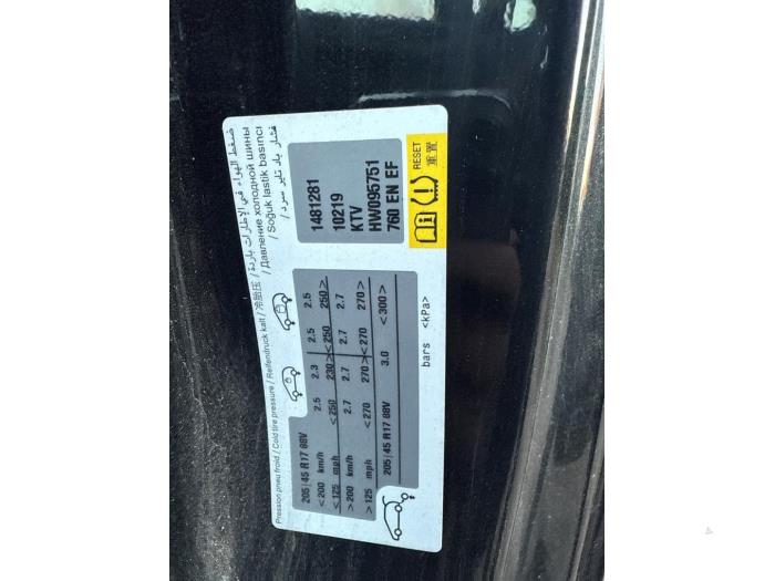 Peugeot 208 I 1.6 16V GTI Samochód złomowany (2017, Czarny)