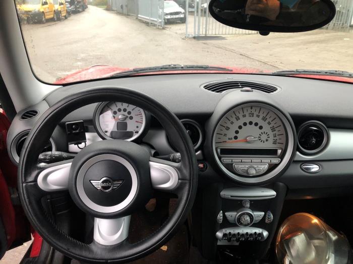 Mini Mini 1.6 16V Cooper Sloopvoertuig (2007, Rood)