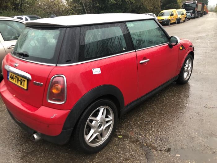 Mini Mini 1.6 16V Cooper Sloopvoertuig (2007, Rood)