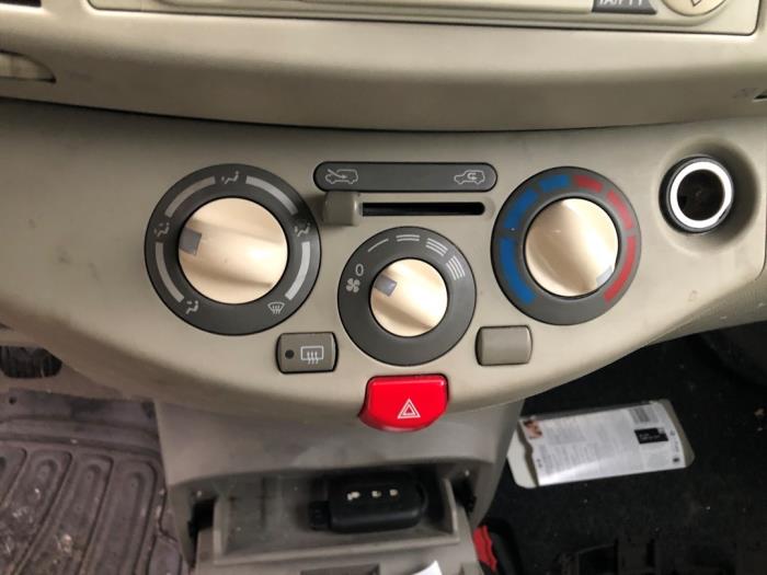 Nissan Micra 1.2 16V Sloopvoertuig (2004, Beige)