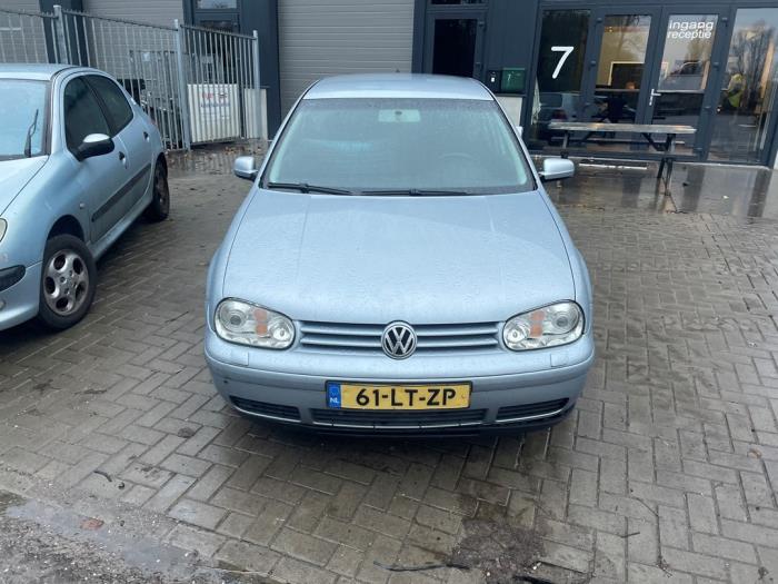 Volkswagen Golf IV 1.6 16V Samochód złomowany (2003, Niebieski)