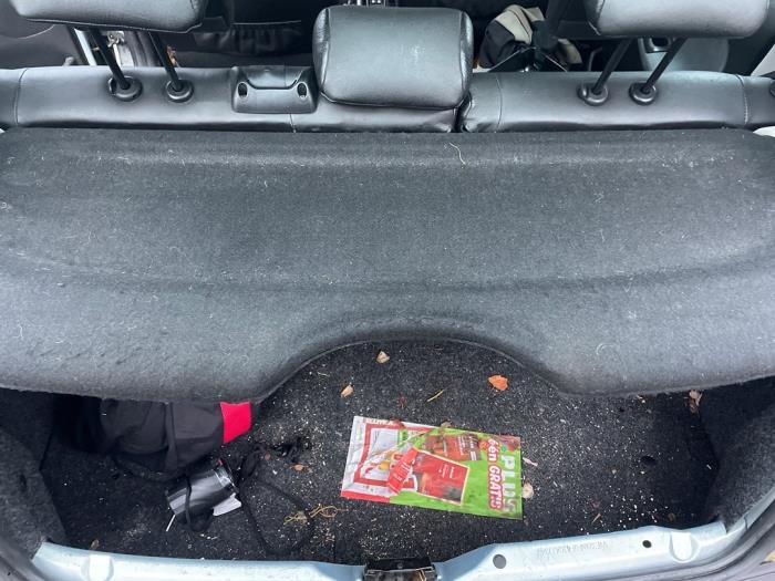 Peugeot 206 1.6 16V Samochód złomowany (2003, Szary)