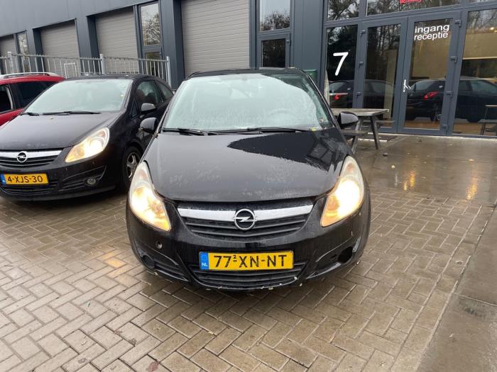 Opel Corsa D 1.4 16V Twinport Samochód złomowany (2007, Czarny)