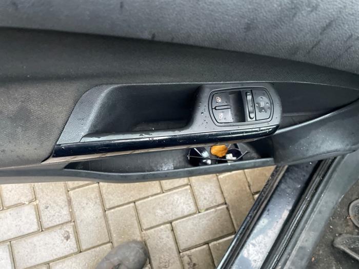 Opel Corsa D 1.4 16V Twinport Samochód złomowany (2007, Czarny)