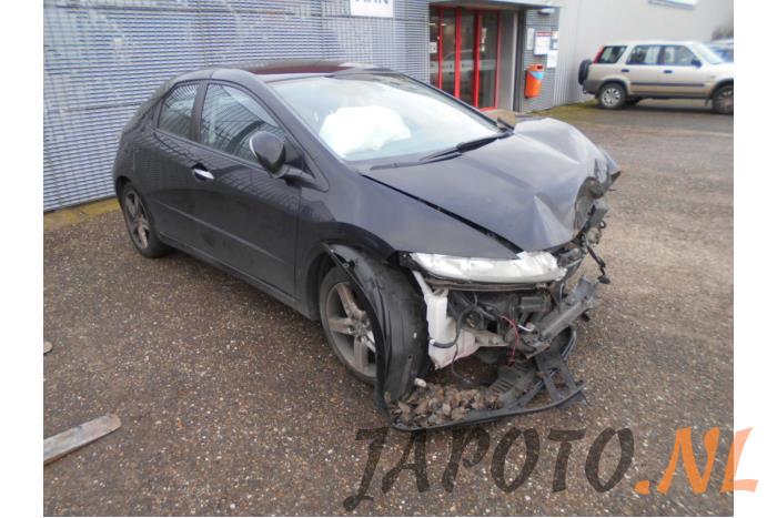 Honda Civic 1.4i Type S 16V Samochód złomowany (2010, Czarny)