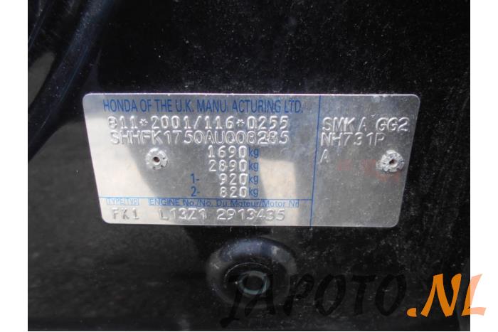 Honda Civic 1.4i Type S 16V Samochód złomowany (2010, Czarny)