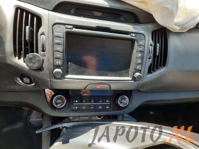 Kia Sportage 2.0 CVVT 16V 4x2 Sloopvoertuig (2012, Grijs)