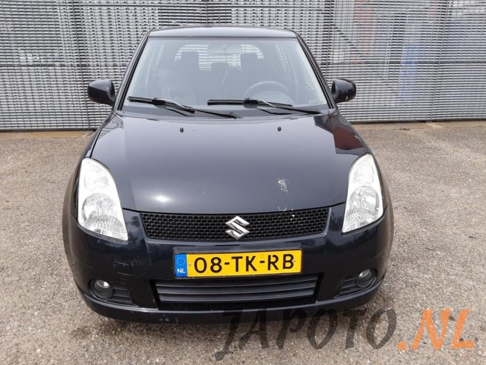 Suzuki Swift 1.3 VVT 16V Skrotfordon (2006, ZWART)