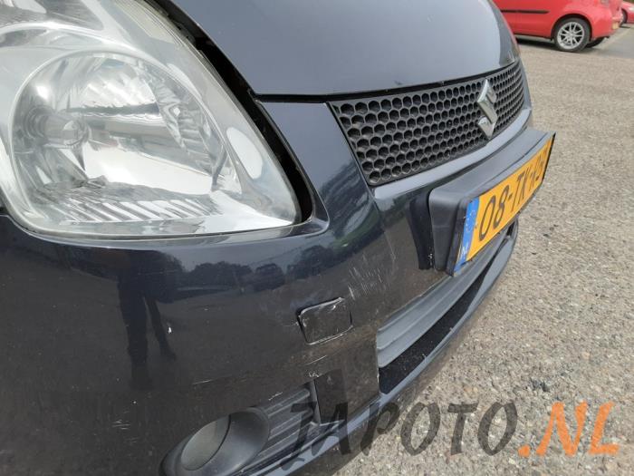 Suzuki Swift 1.3 VVT 16V Skrotfordon (2006, ZWART)