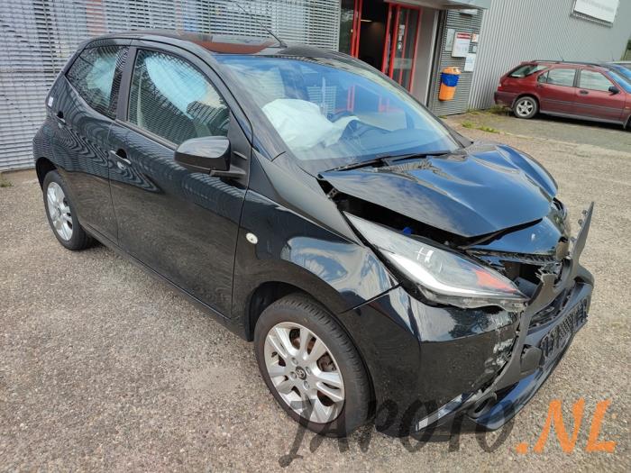 Toyota Aygo 1.0 12V VVT-i Samochód złomowany (2015, Czarny)