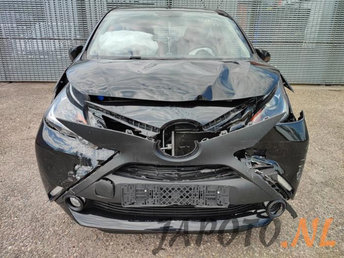 Toyota Aygo 1.0 12V VVT-i Samochód złomowany (2015, Czarny)