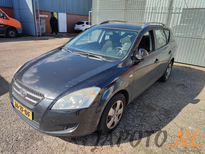 Kia Cee'd Sporty Wagon 1.6 CVVT 16V Sloopvoertuig (2008, Zwart)