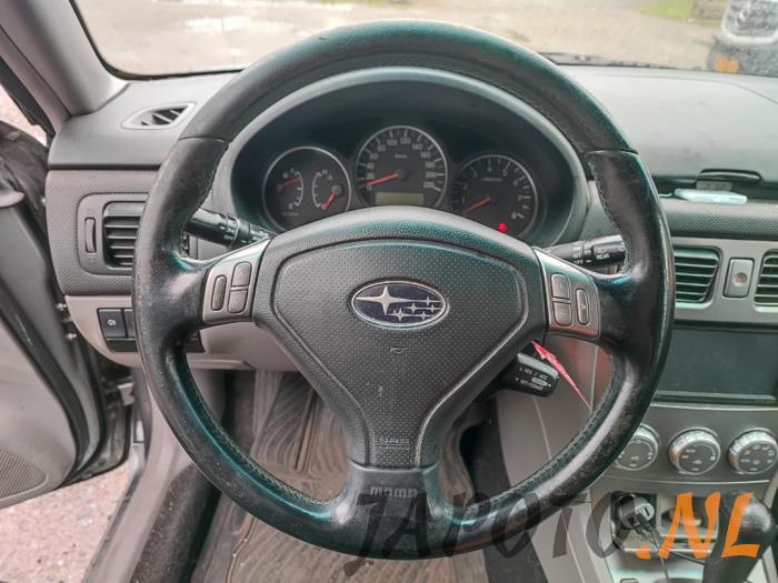 Subaru Forester 2.0 16V X Skrotfordon (2007, GRIJS)