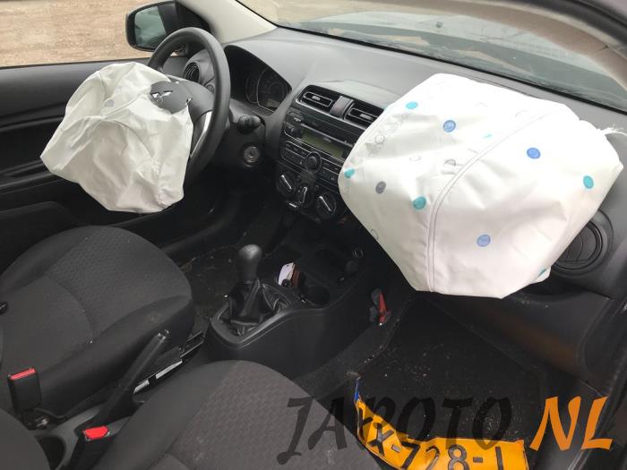 Mitsubishi Space Star 1.0 12V Sloopvoertuig (2019, Zwart)