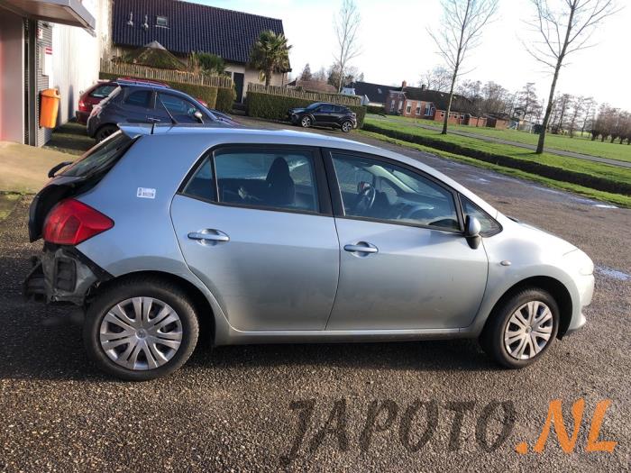 Toyota Auris 1.6 Dual VVT-i 16V Sloopvoertuig (2009, Grijs)
