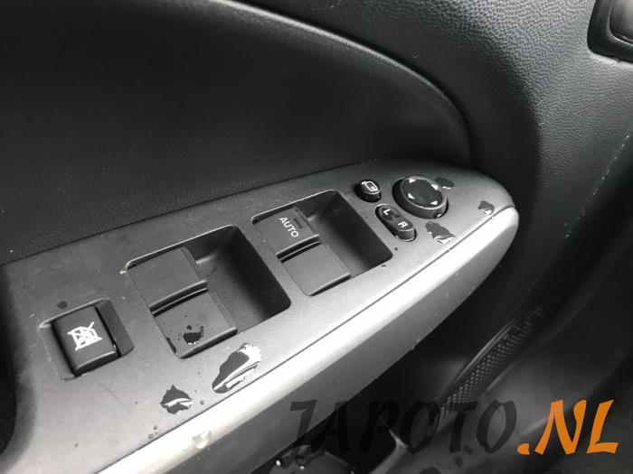 Mazda 2 1.3 16V MZR Sloopvoertuig (2012, Grijs)