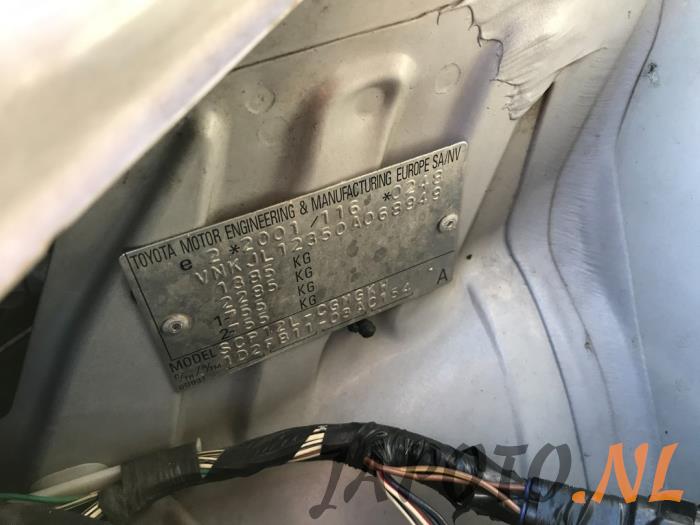 Toyota Yaris 1.3 16V VVT-i Sloopvoertuig (2003, Grijs)