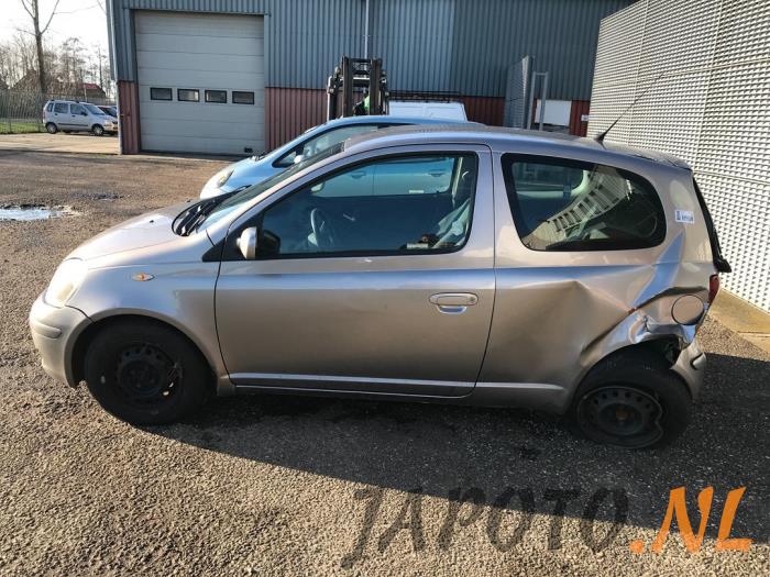 Toyota Yaris 1.3 16V VVT-i Sloopvoertuig (2003, Grijs)