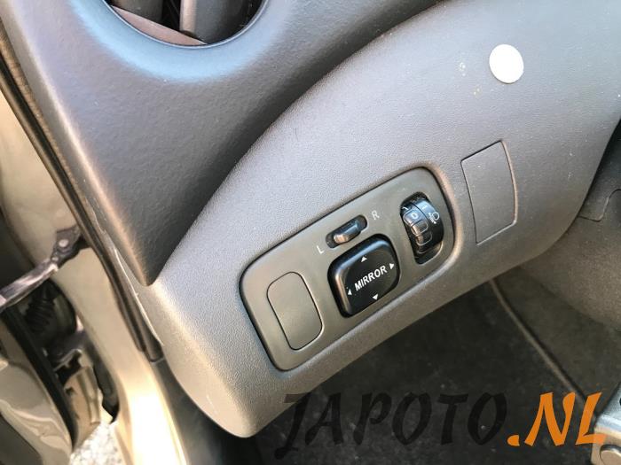 Toyota Yaris 1.3 16V VVT-i Sloopvoertuig (2003, Grijs)