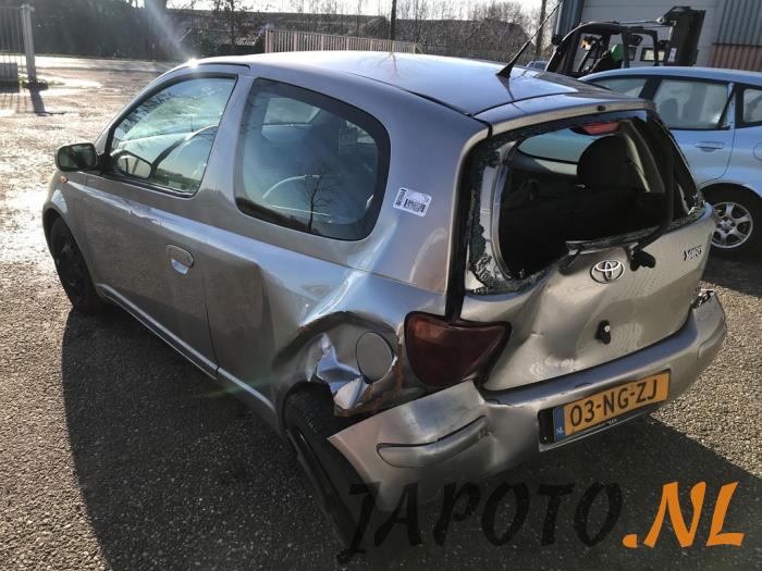 Toyota Yaris 1.3 16V VVT-i Sloopvoertuig (2003, Grijs)