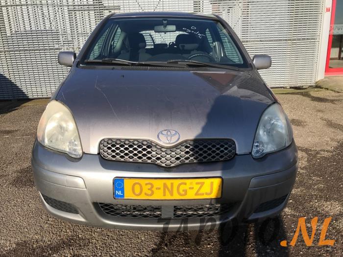 Toyota Yaris 1.3 16V VVT-i Sloopvoertuig (2003, Grijs)