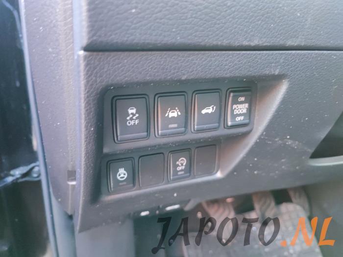 Nissan X-Trail 1.6 Energy dCi Sloopvoertuig (2017, Metallic, Zwart)