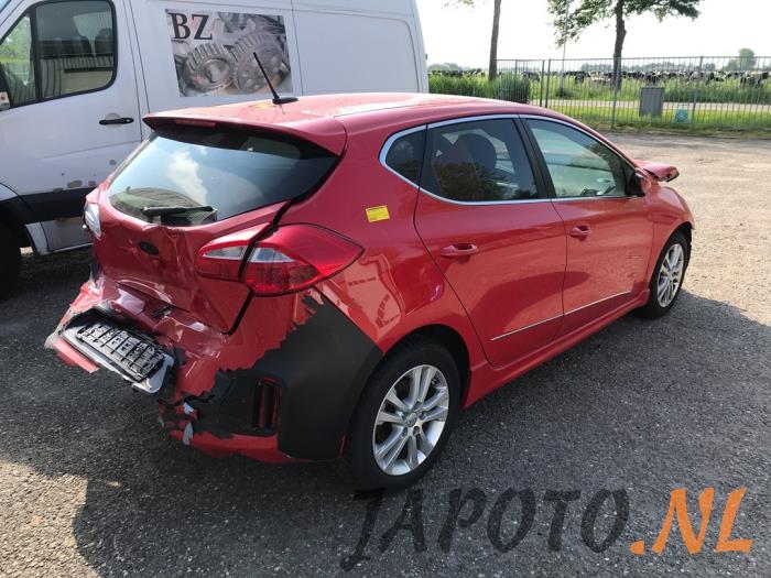 Kia Cee'd 1.0i T-GDi 12V 120 Sloopvoertuig (2015, Rood)