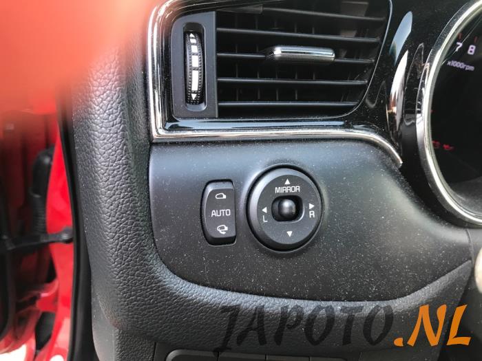 Kia Cee'd 1.0i T-GDi 12V 120 Sloopvoertuig (2015, Rood)