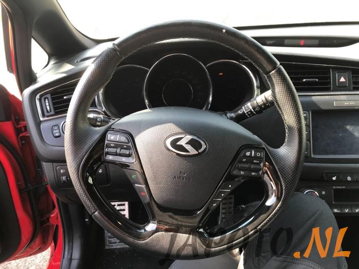 Kia Cee'd 1.0i T-GDi 12V 120 Sloopvoertuig (2015, Rood)